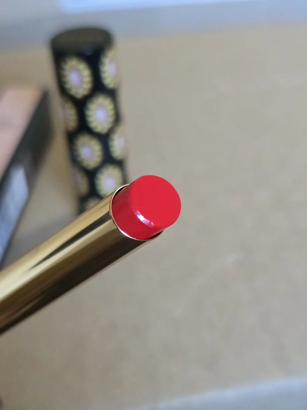 Luxurious Red Lipstick – Classic Red